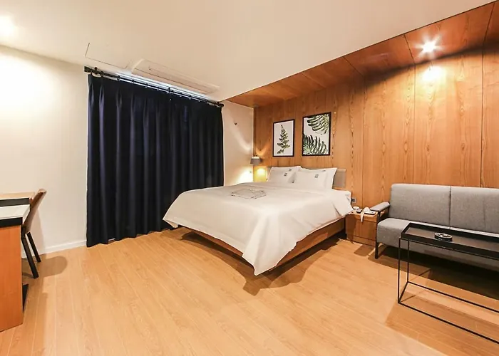 Gray 191 Hotel