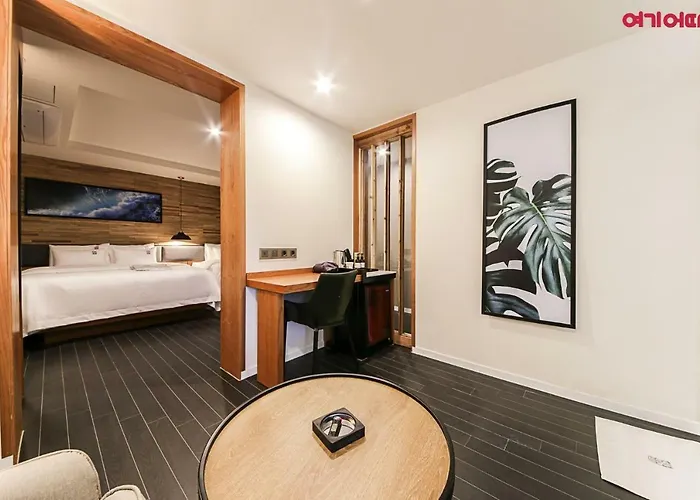Hotel Gray 191