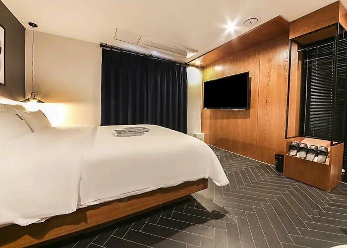 Hotel Gray 191